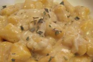 Картофель (ранний), запеченный в сметанном соусе