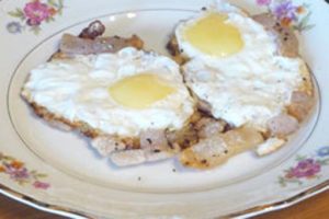 Яичница со шпиком